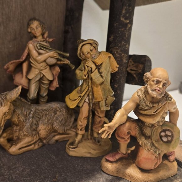 Gorgeous, 13 figure, Vintage, FONTANINI (5 Inch) Nativity scene with Creche - Picture 5 of 16